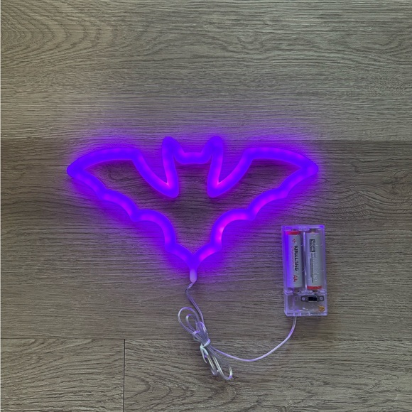 LED Bat Sign - Picture 1 of 4